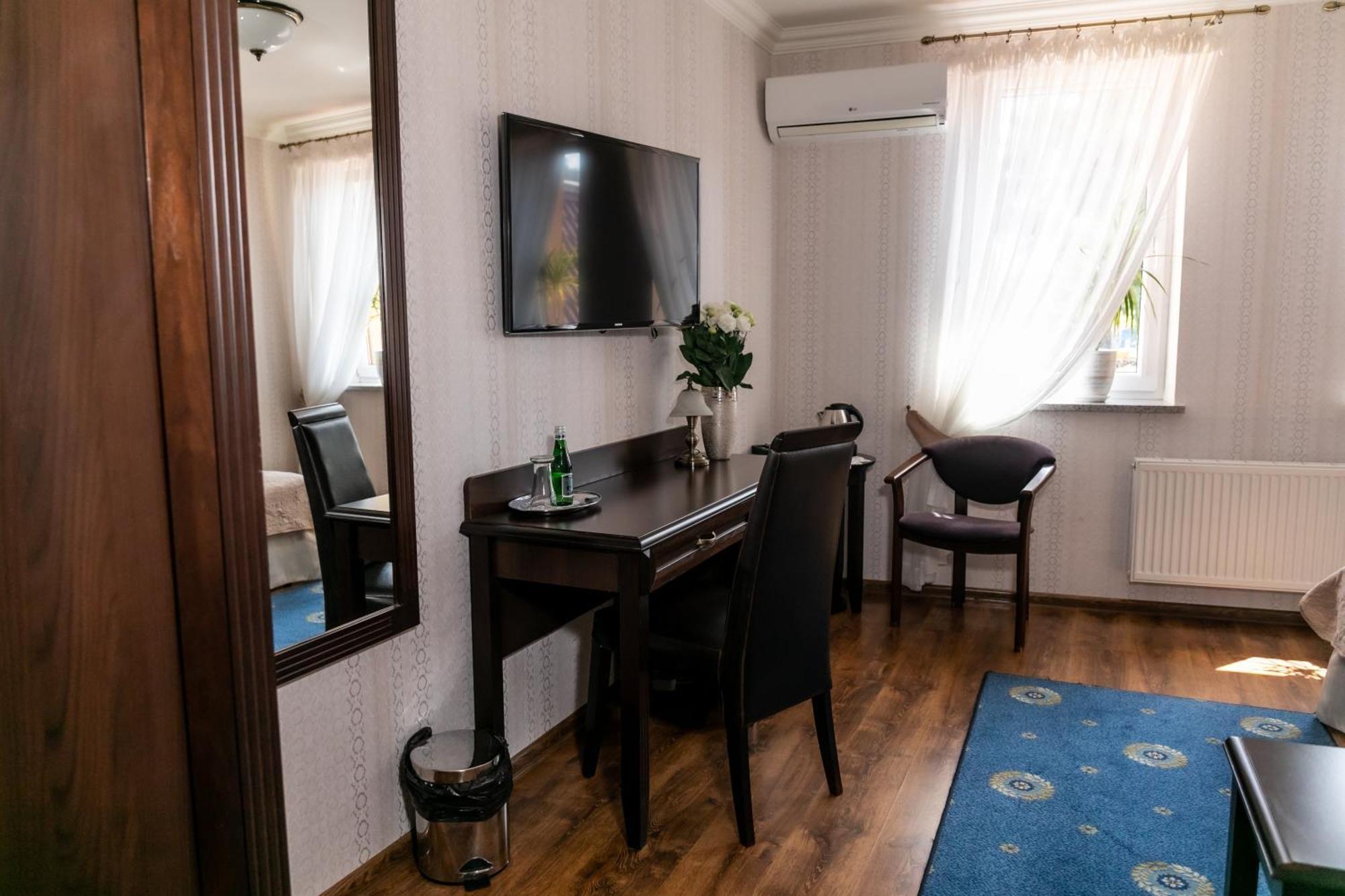 Olawian Hotel Olawa Luaran gambar